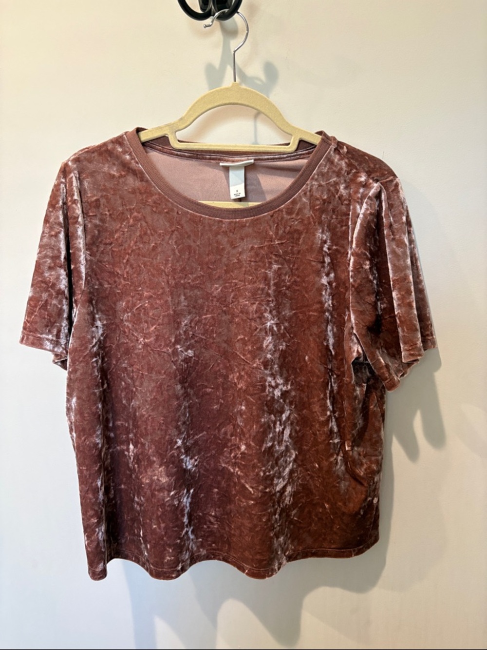 Ava & Viv Crushed Velvet Short Sleeve Top - Rose Taupe